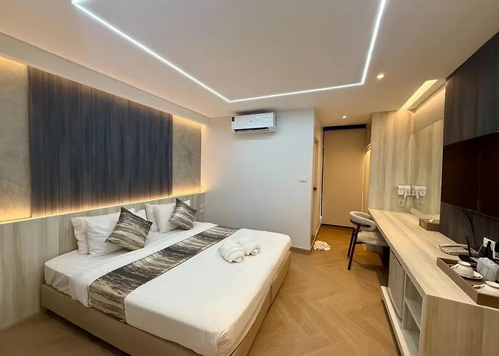 Hotel Bed By Tha-pra Sha 2*